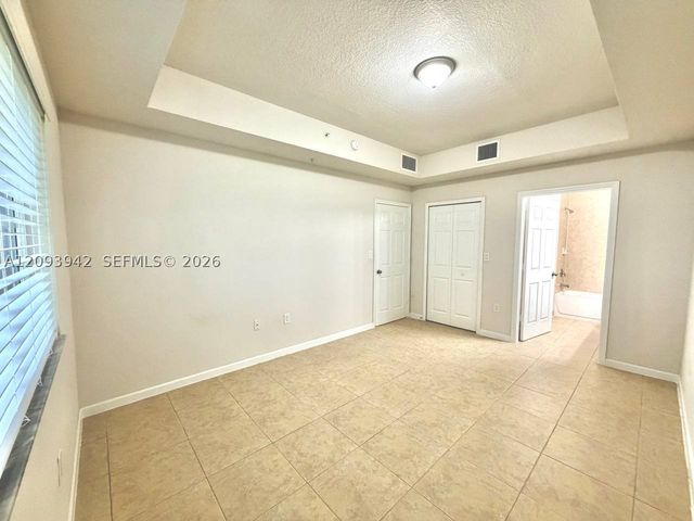 3429 W 80th St 208, Hialeah, FL 33018