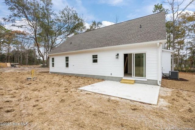 2401 Sunset Harbor SE Road, Bolivia, NC 28422