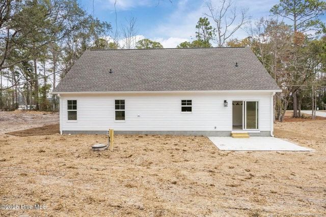 2401 Sunset Harbor SE Road, Bolivia, NC 28422