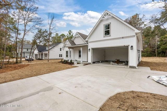 2401 Sunset Harbor SE Road, Bolivia, NC 28422