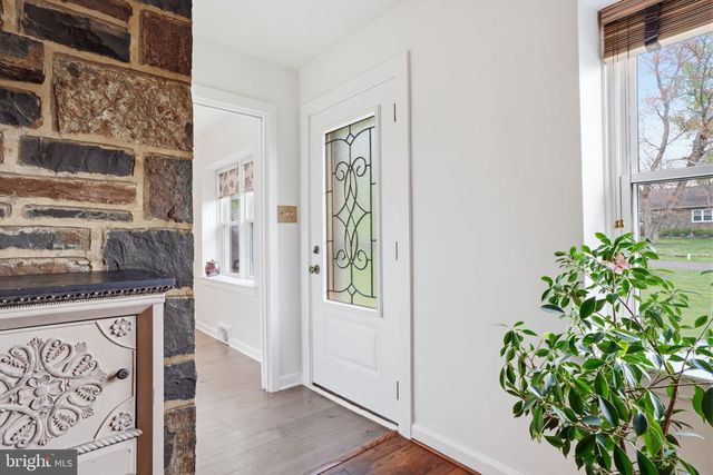 15 CLEARVIEW AVE, Chalfont, PA 18914