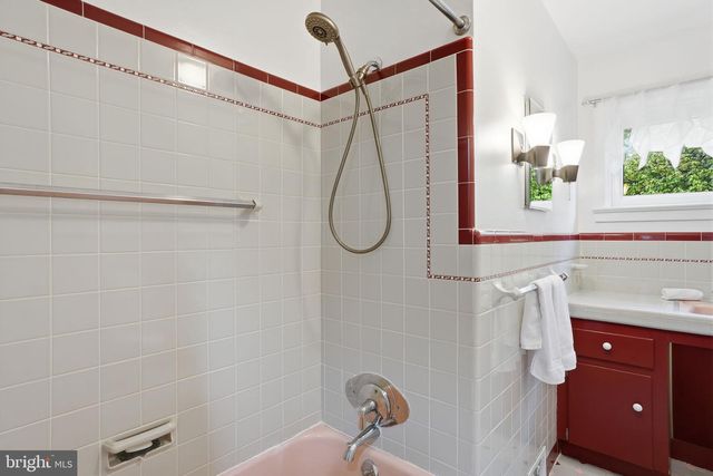 15 CLEARVIEW AVE, Chalfont, PA 18914