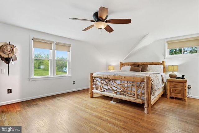 15 CLEARVIEW AVE, Chalfont, PA 18914