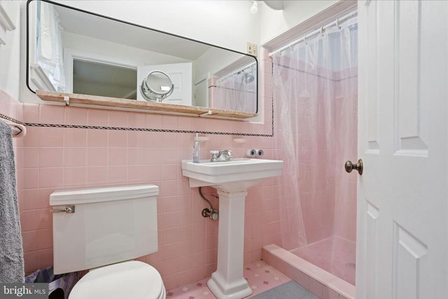 15 CLEARVIEW AVE, Chalfont, PA 18914