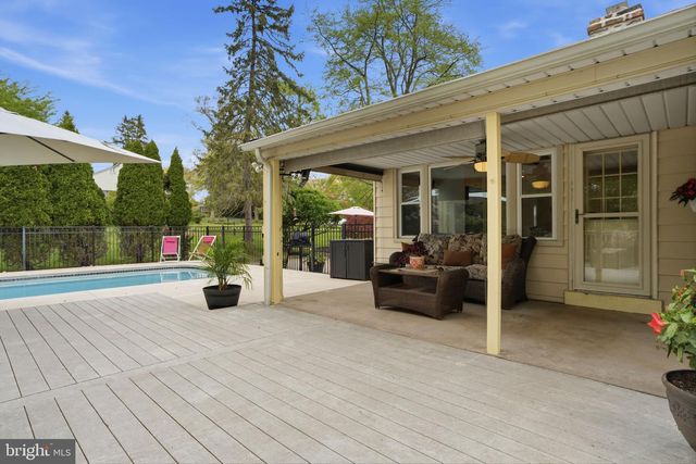 15 CLEARVIEW AVE, Chalfont, PA 18914