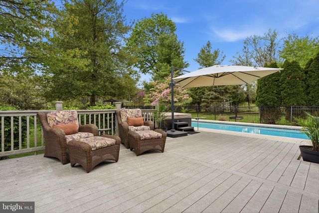 15 CLEARVIEW AVE, Chalfont, PA 18914