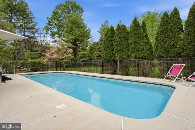 15 CLEARVIEW AVE, Chalfont, PA 18914