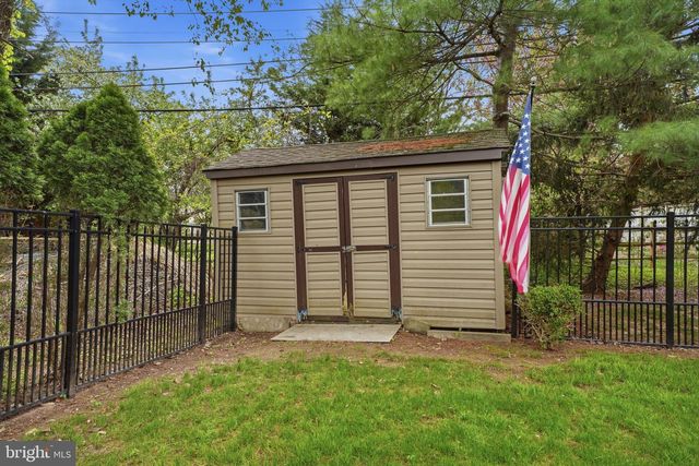 15 CLEARVIEW AVE, Chalfont, PA 18914