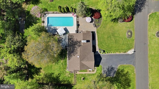 15 CLEARVIEW AVE, Chalfont, PA 18914