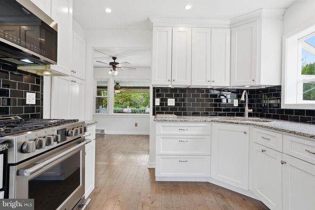 15 CLEARVIEW AVE, Chalfont, PA 18914