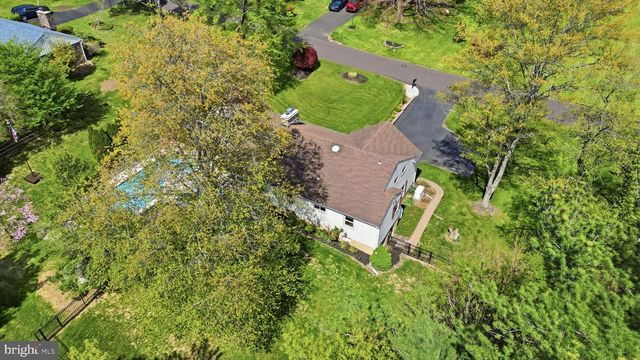 15 CLEARVIEW AVE, Chalfont, PA 18914