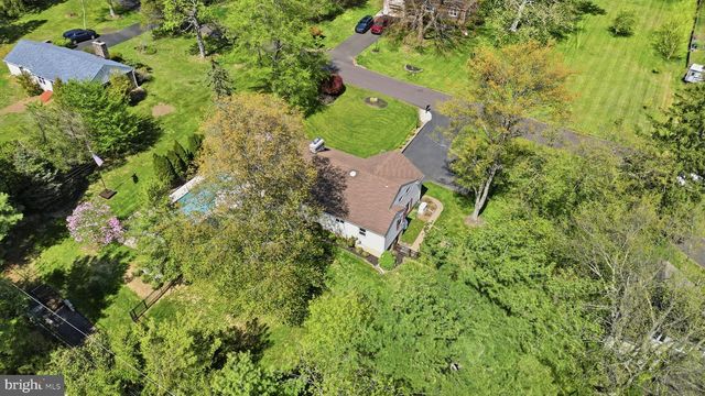 15 CLEARVIEW AVE, Chalfont, PA 18914