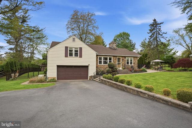 15 CLEARVIEW AVE, Chalfont, PA 18914