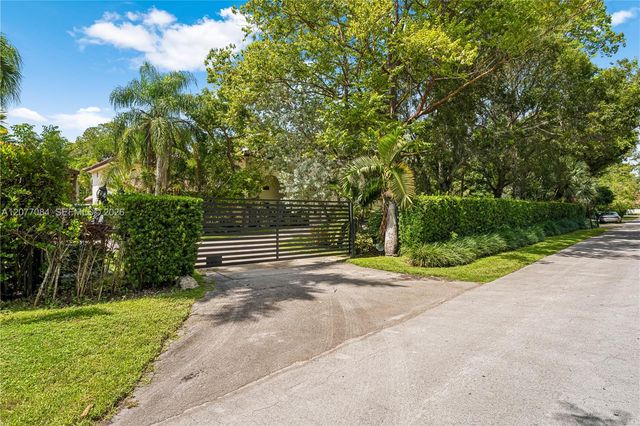 6600 SW 111th Street, Pinecrest, FL 33156