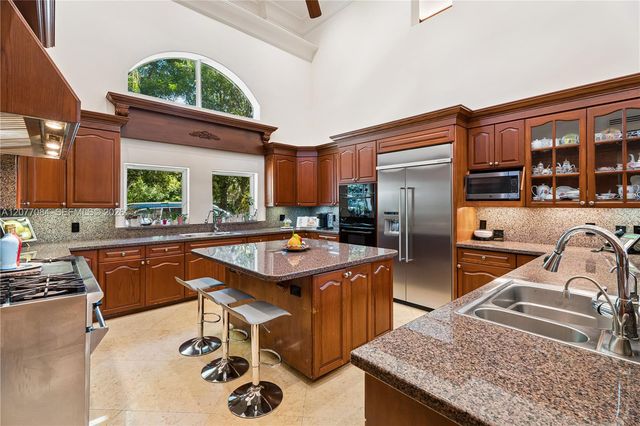 6600 SW 111th Street, Pinecrest, FL 33156