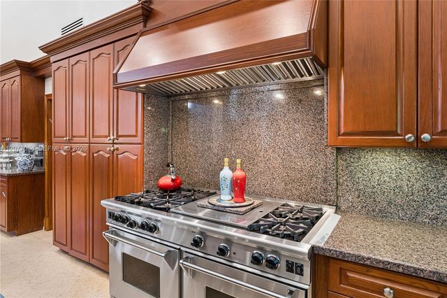 6600 SW 111th Street, Pinecrest, FL 33156
