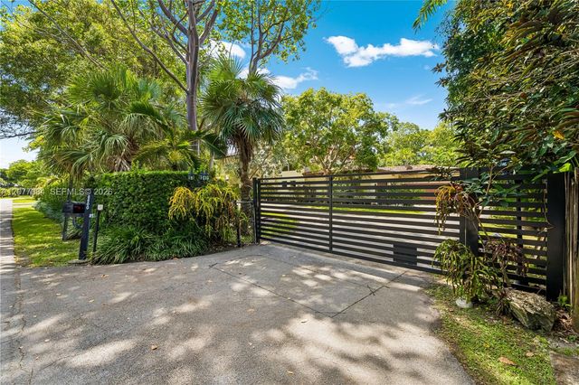 6600 SW 111th Street, Pinecrest, FL 33156