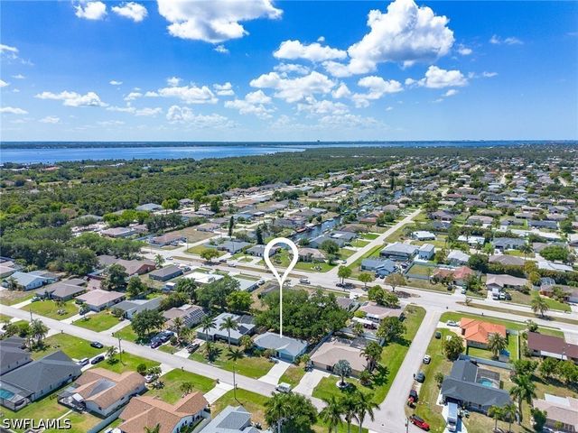 2220 SE 8th TER, Cape Coral, FL 33990