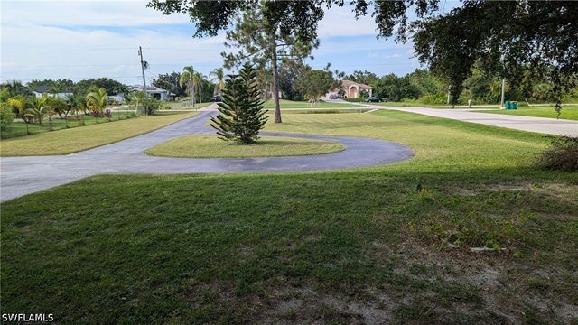 3810 24th AVE NE, Naples, FL 34120