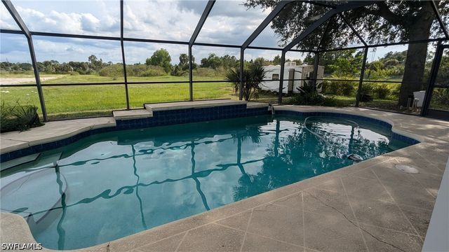 3810 24th AVE NE, Naples, FL 34120