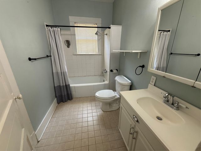 935 Elmwood Street, Shreveport, LA 71104