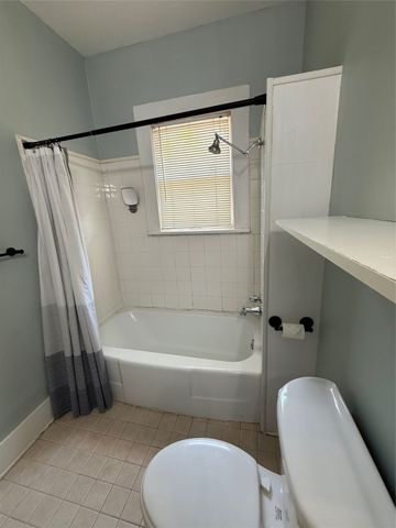 935 Elmwood Street, Shreveport, LA 71104