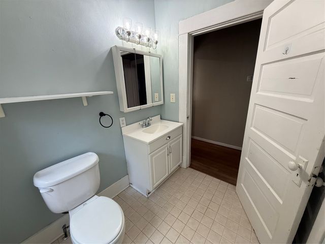 935 Elmwood Street, Shreveport, LA 71104