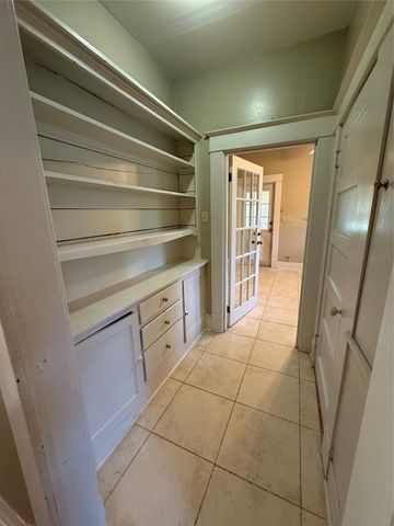 935 Elmwood Street, Shreveport, LA 71104