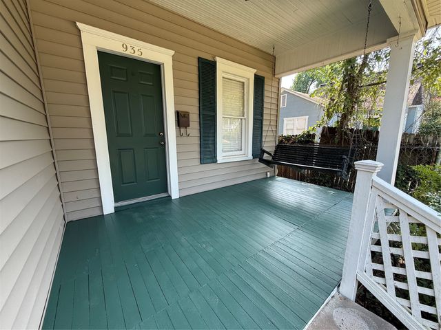 935 Elmwood Street, Shreveport, LA 71104