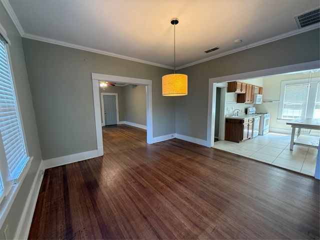 935 Elmwood Street, Shreveport, LA 71104