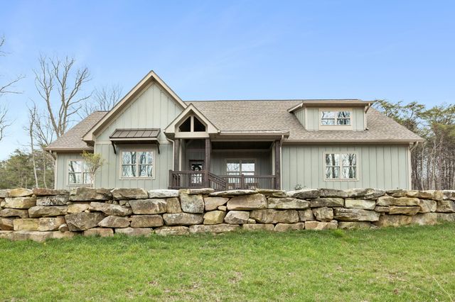 715 Walden View Road, Signal Mountain, TN 37377