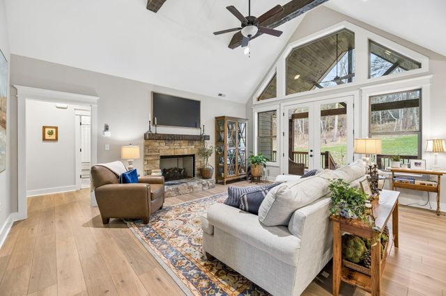 715 Walden View Road, Signal Mountain, TN 37377