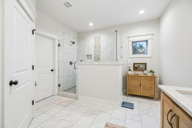 715 Walden View Road, Signal Mountain, TN 37377