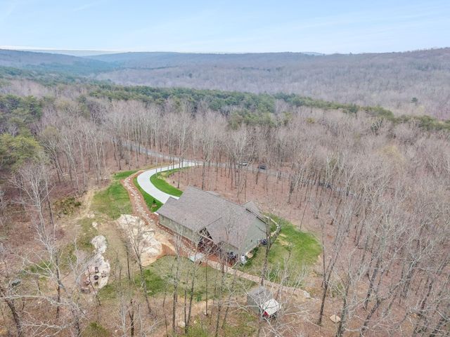 715 Walden View Road, Signal Mountain, TN 37377
