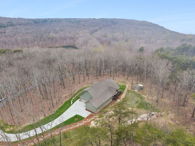 715 Walden View Road, Signal Mountain, TN 37377