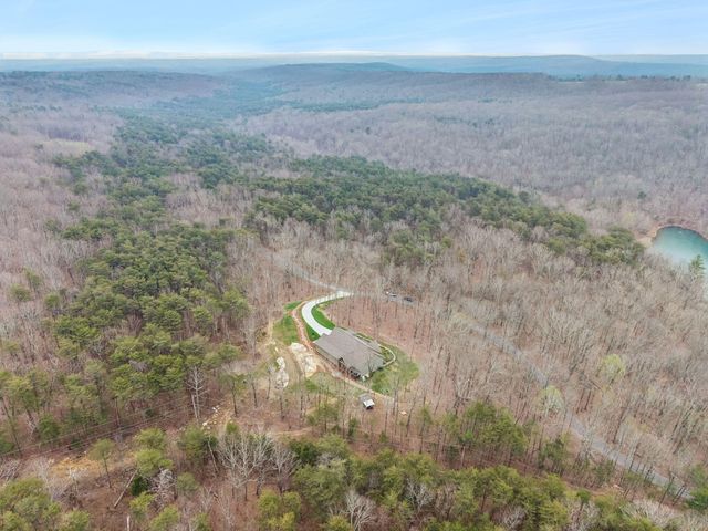 715 Walden View Road, Signal Mountain, TN 37377