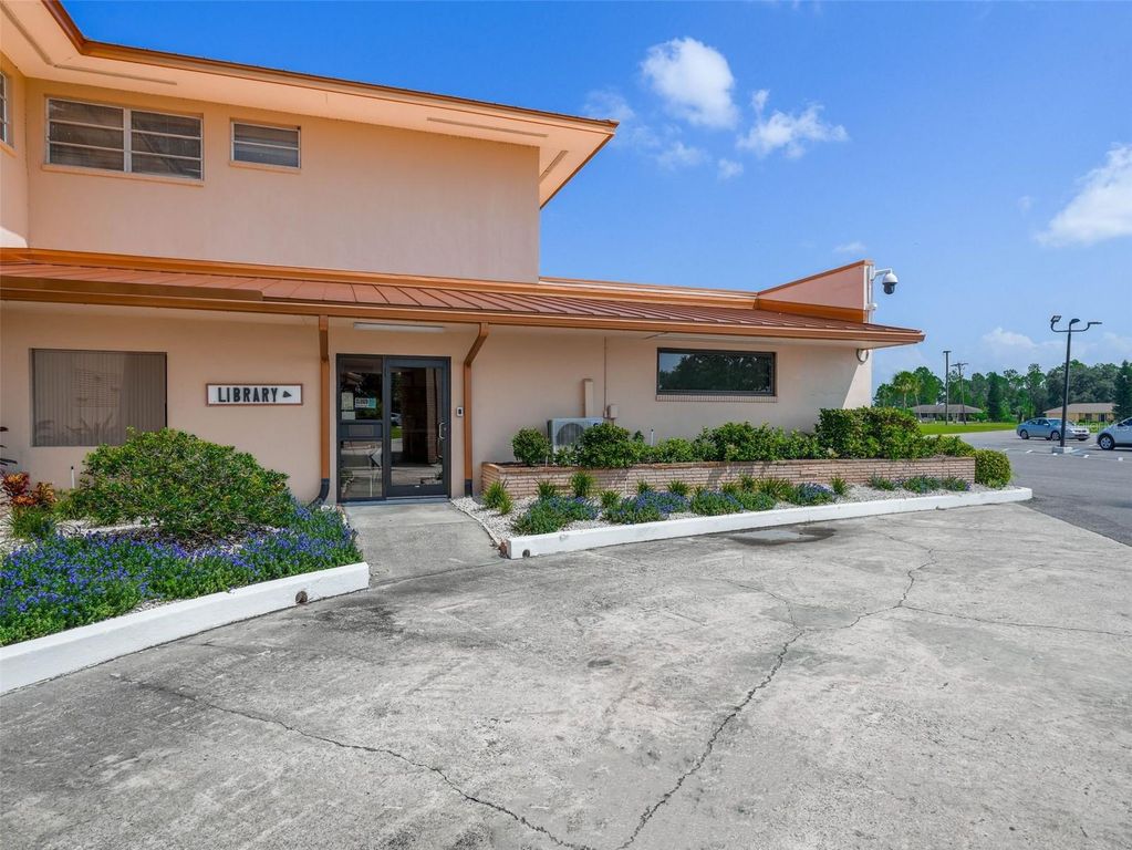 Image 19 of property listing at 6 HIBISCUS DRIVE, Indian Lake Estates, FL 33855