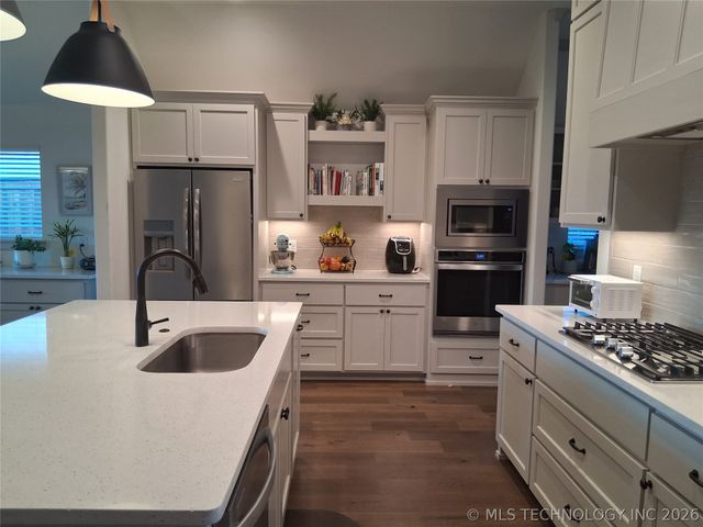 2057 E 130th Street S, Jenks, OK 74037