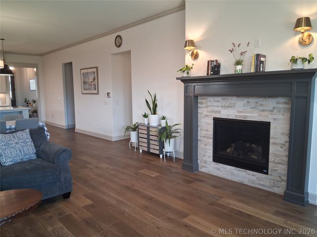2057 E 130th Street S, Jenks, OK 74037