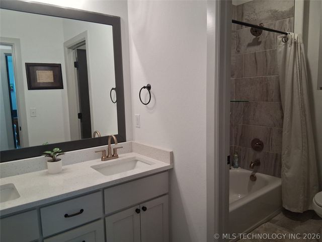 2057 E 130th Street S, Jenks, OK 74037