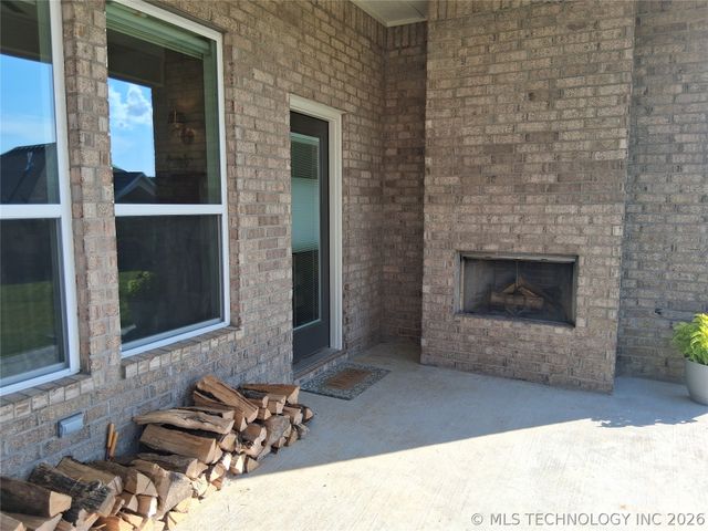 2057 E 130th Street S, Jenks, OK 74037