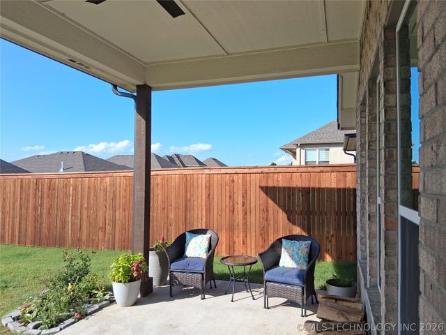 2057 E 130th Street S, Jenks, OK 74037