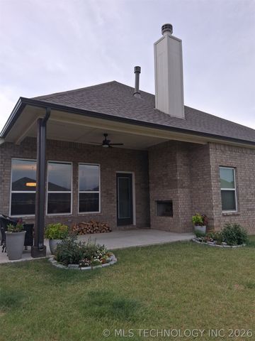 2057 E 130th Street S, Jenks, OK 74037