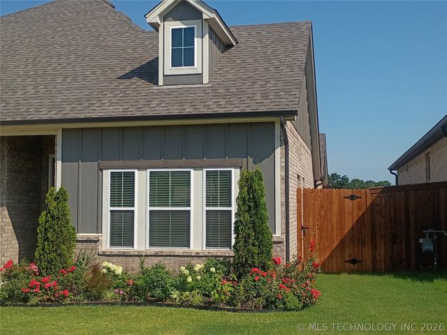2057 E 130th Street S, Jenks, OK 74037