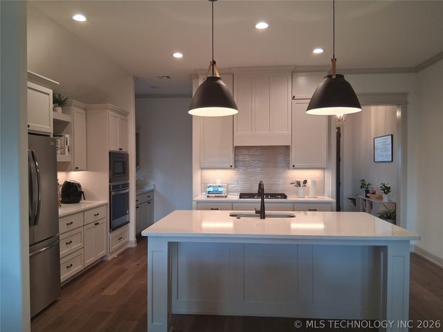 2057 E 130th Street S, Jenks, OK 74037
