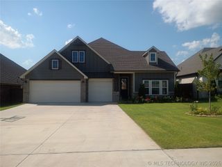 2057 E 130th Street S, Jenks, OK 74037