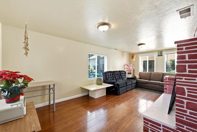 159 Harris St, Grass Valley, CA 95945