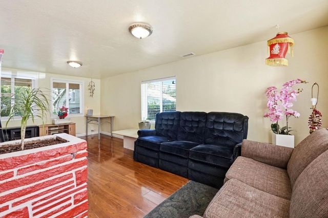 159 Harris St, Grass Valley, CA 95945