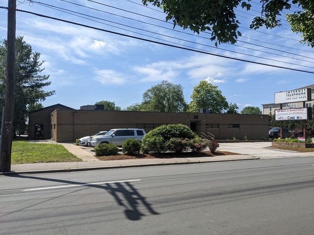 25 S Maple St, Manchester, NH 03103