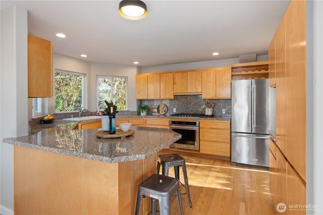 1033 W Mukilteo Boulevard, Everett, WA 98203